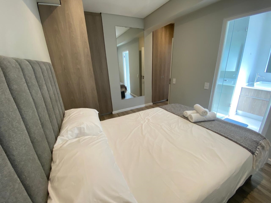 2 Bedroom Property for Sale in Sea Point Western Cape